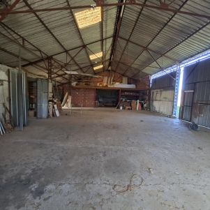 local d'activité 1 pièce en vente sur Montdragon (81440)